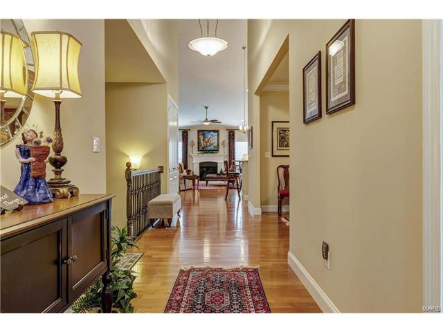 572 Trevi Ln, Ballwin, MO 63011 photo 8