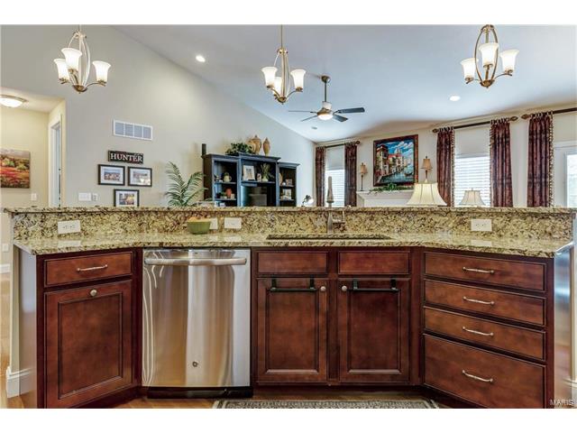 572 Trevi Ln, Ballwin, MO 63011 photo 14