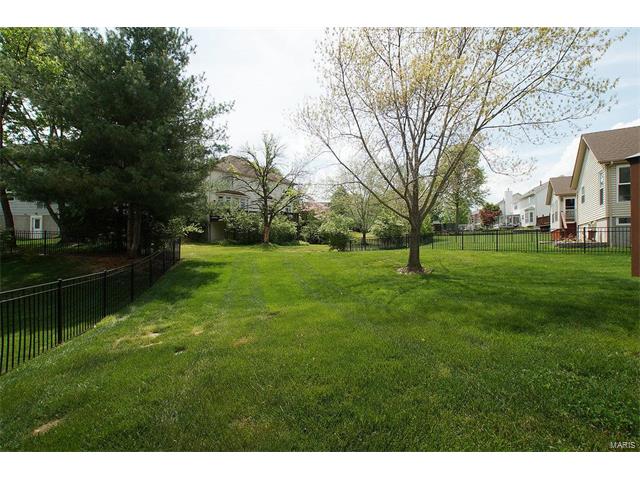 616 Highland Gln, Ballwin, MO 63021 photo 31