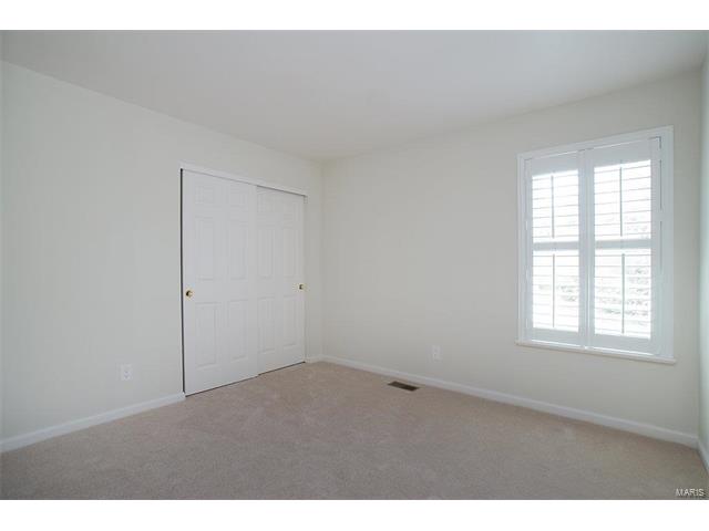 616 Highland Gln, Ballwin, MO 63021 photo 24