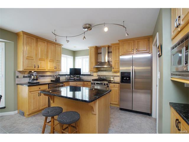 616 Highland Gln, Ballwin, MO 63021 photo 10