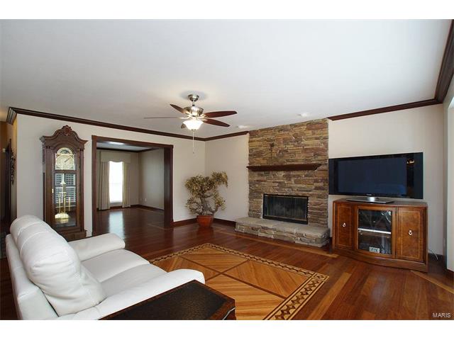 616 Highland Gln, Ballwin, MO 63021 photo 15