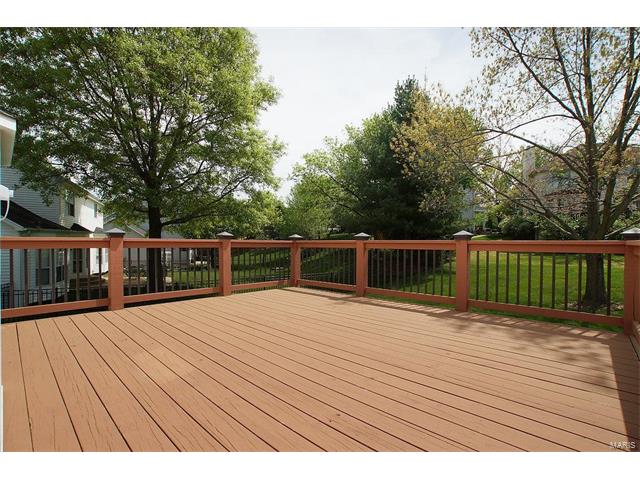 616 Highland Gln, Ballwin, MO 63021 photo 27
