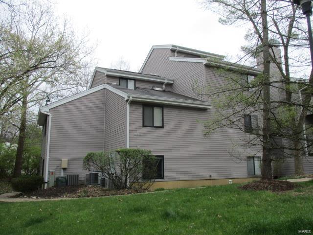 1303 Prospect Vlg #B, Ballwin, MO 63021 photo 6