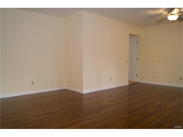 413 Marie Ln, Ballwin, MO 63011 photo 9