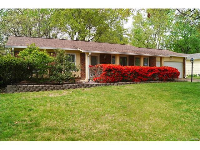 413 Marie Ln, Ballwin, MO 63011 photo 2