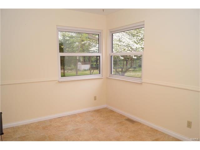 413 Marie Ln, Ballwin, MO 63011 photo 17