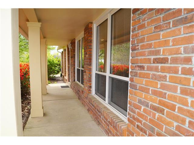 413 Marie Ln, Ballwin, MO 63011 photo 3