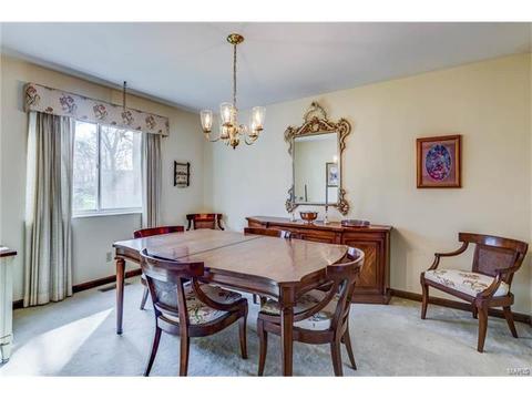 818 Weatherwood Dr, Ballwin, MO 63021 photo 3