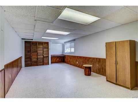 818 Weatherwood Dr, Ballwin, MO 63021 photo 12