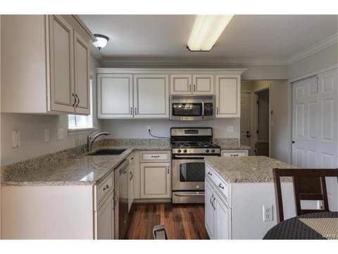 2332 Eagle Forest Dr, Saint Charles, MO 63303 photo 4