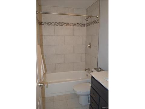548 Windsor Ml, Ballwin, MO 63011 photo 13