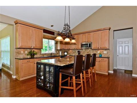 892 Cypress Trl, O'fallon, MO 63368 photo 9