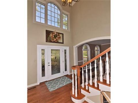 404 Bluff Meadow Dr, Ellisville, MO 63021 photo 2