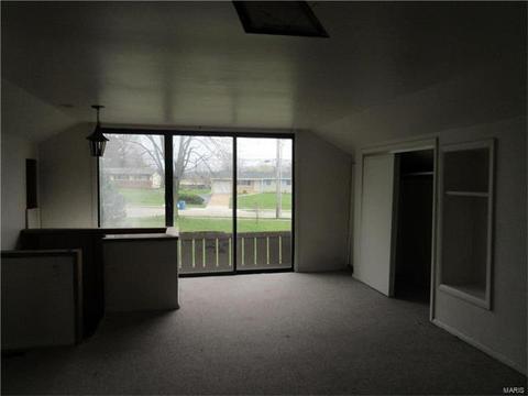 3325 Fee Fee Rd, Bridgeton, MO 63044 photo 11