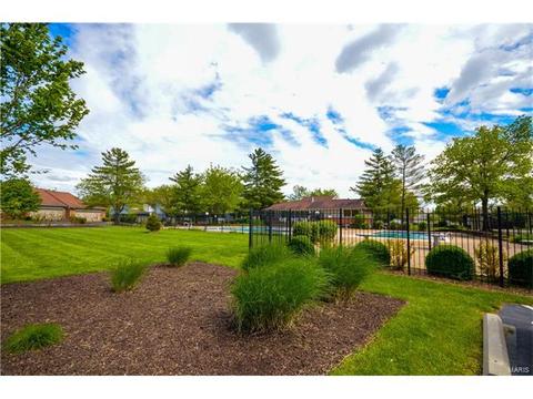725 Ridgeside Dr #H, Ballwin, MO 63021 photo 27