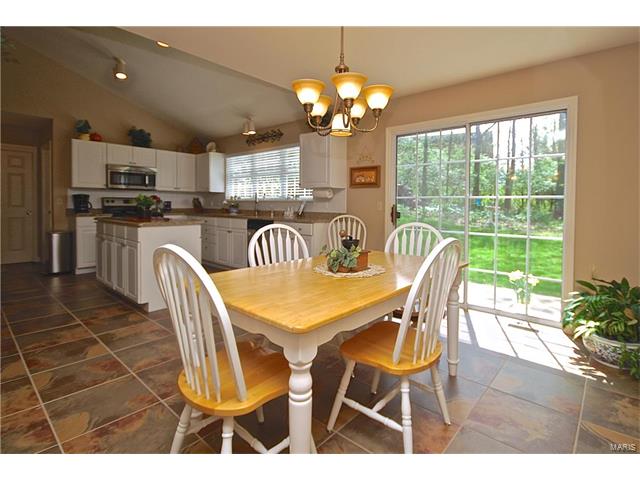 102 Waldens Oak Ct, Ballwin, MO 63011 photo 12