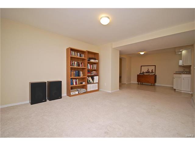 102 Waldens Oak Ct, Ballwin, MO 63011 photo 29
