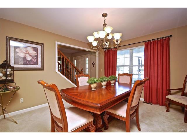 102 Waldens Oak Ct, Ballwin, MO 63011 photo 4