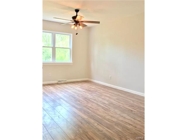 433 Fairview, Ballwin, MO 63021 photo 8