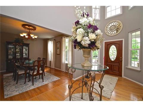 421 Kacey Ln, Ballwin, MO 63021 photo 4