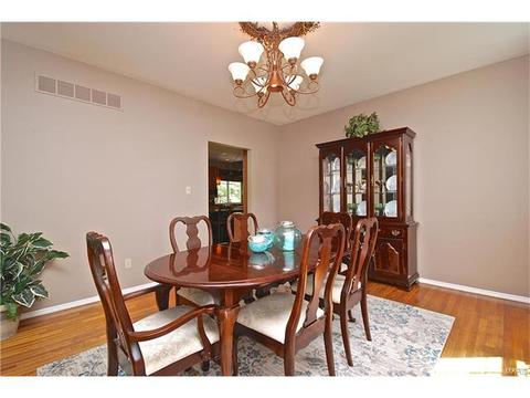 421 Kacey Ln, Ballwin, MO 63021 photo 6