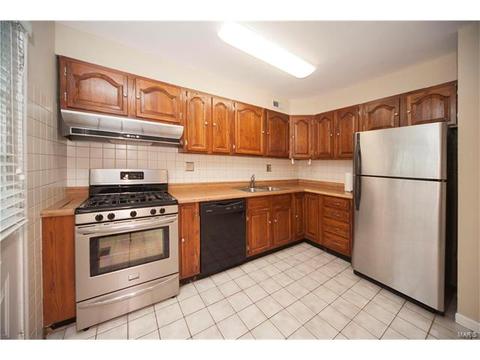 338 Providence Rd, Ballwin, MO 63011 photo 4