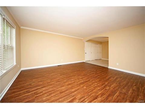 338 Providence Rd, Ballwin, MO 63011 photo 3