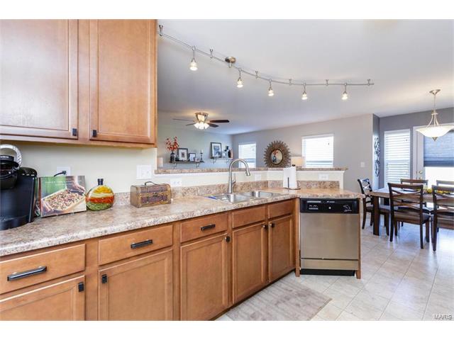 1513 Byron Pl, O'fallon, MO 63366 photo 3