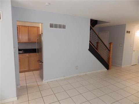 628 Walnut Ridge Dr, Ballwin, MO 63021 photo 17