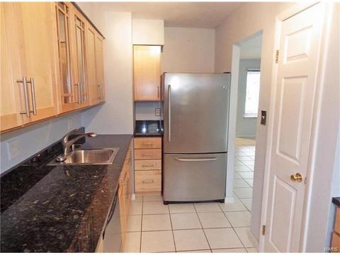 628 Walnut Ridge Dr, Ballwin, MO 63021 photo 15
