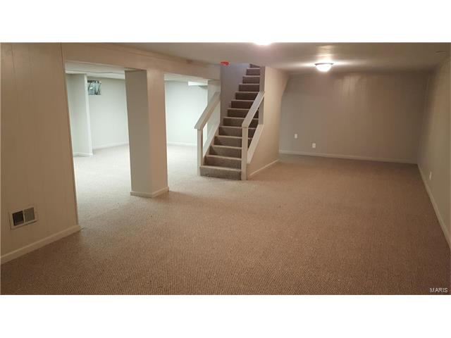 945 Active, Saint Louis, MO 63146 photo 20