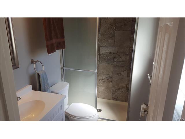 945 Active, Saint Louis, MO 63146 photo 16