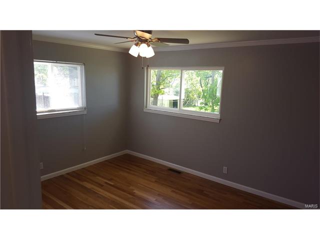 945 Active, Saint Louis, MO 63146 photo 14