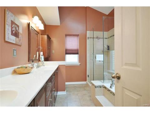 1150 Westrun Dr, Ballwin, MO 63021 photo 24