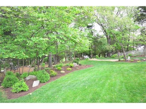 1150 Westrun Dr, Ballwin, MO 63021 photo 5