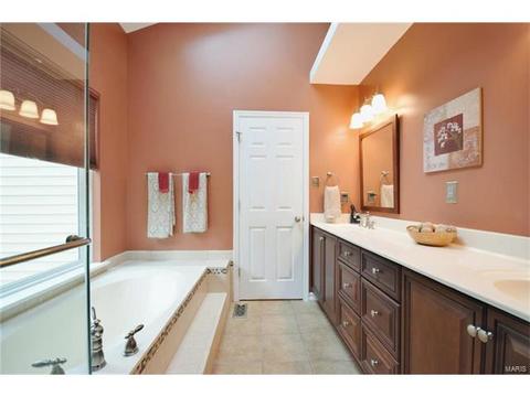 1150 Westrun Dr, Ballwin, MO 63021 photo 29