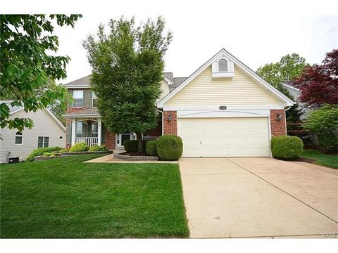 1150 Westrun Dr, Ballwin, MO 63021 photo 2