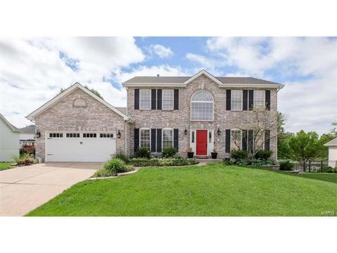 635 Avondale Dr, Saint Peters, MO 63376 photo 1