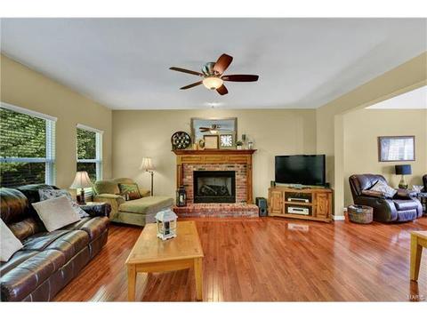 1065 Green Briar Hills Dr, O'fallon, MO 63366 photo 12