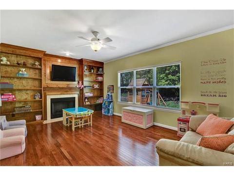 1065 Green Briar Hills Dr, O'fallon, MO 63366 photo 18