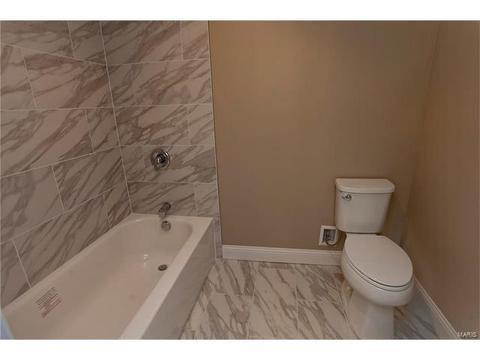 306 Essen Ln, Ballwin, MO 63021 photo 7