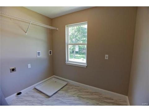 306 Essen Ln, Ballwin, MO 63021 photo 25