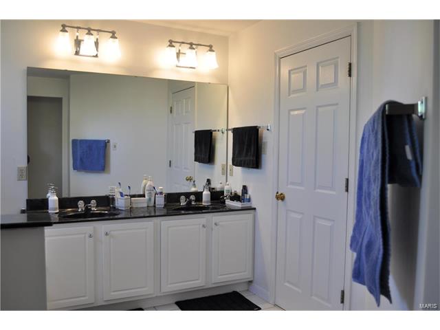 219 Windy Acres Estates Dr, Ballwin, MO 63021 photo 13
