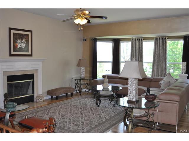 219 Windy Acres Estates Dr, Ballwin, MO 63021 photo 2