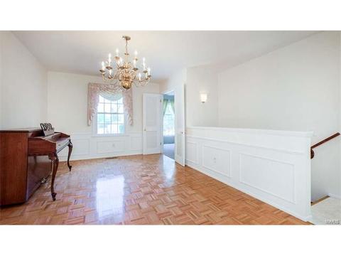 247 White Tree Ln, Ballwin, MO 63011 photo 11