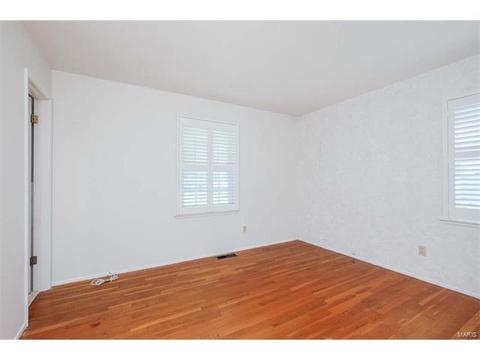 247 White Tree Ln, Ballwin, MO 63011 photo 18