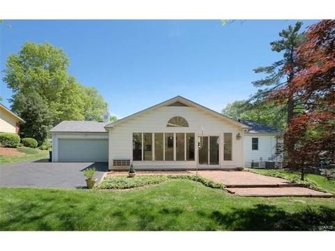247 White Tree Ln, Ballwin, MO 63011 photo 4