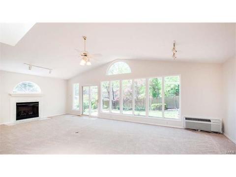 247 White Tree Ln, Ballwin, MO 63011 photo 6