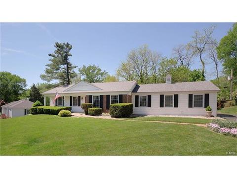 247 White Tree Ln, Ballwin, MO 63011 photo 2